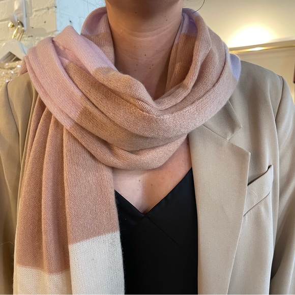 White + Warren Accessories White Warren Travel Wrap Camel Stripe